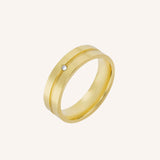 Aliança Personalizada Ouro 18K Anatômica | 6mm Reta com Friso e 1 Brilhante - Montezza Joias