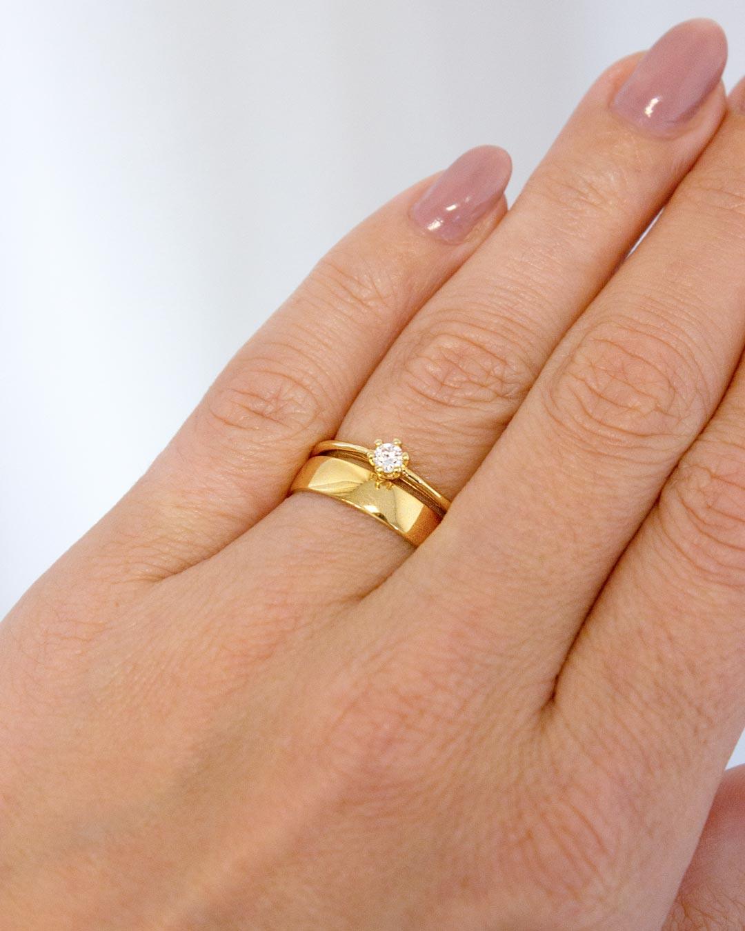 Anel Solitário Personalizado Ouro 18K Diamante Aro Delicado - Montezza Joias