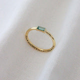 Anel Baguete Memórias Lili Personalizado Ouro 18K