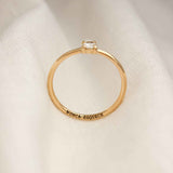 Anel Solitário Personalizado Memórias Ouro 18K
