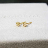 Brinco Baby Flor Pavê Diamantes Ouro 18K