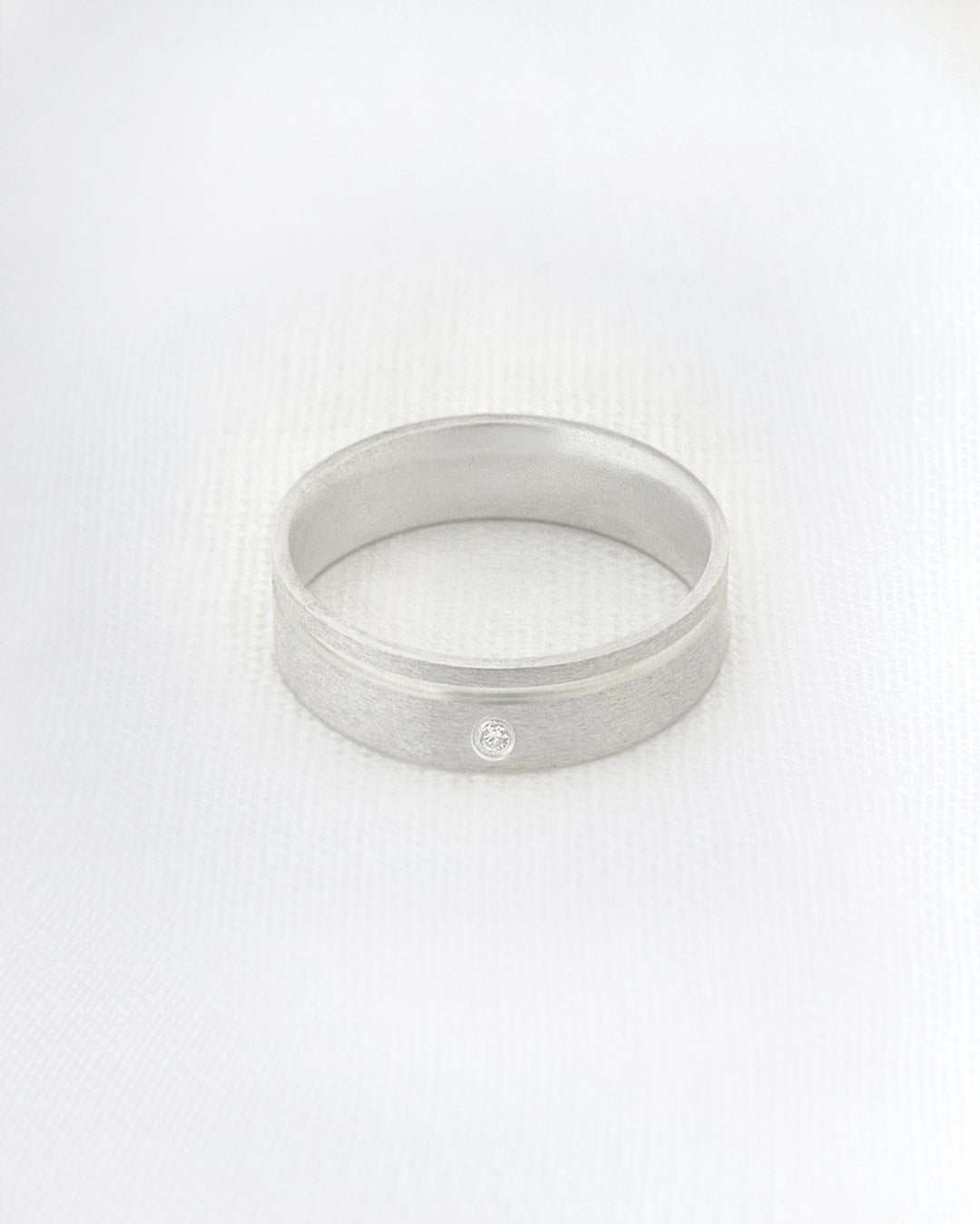 Aliança Namoro Prata 950 1 Zircônia Fosca Friso Lateral 6mm - Montezza Joias