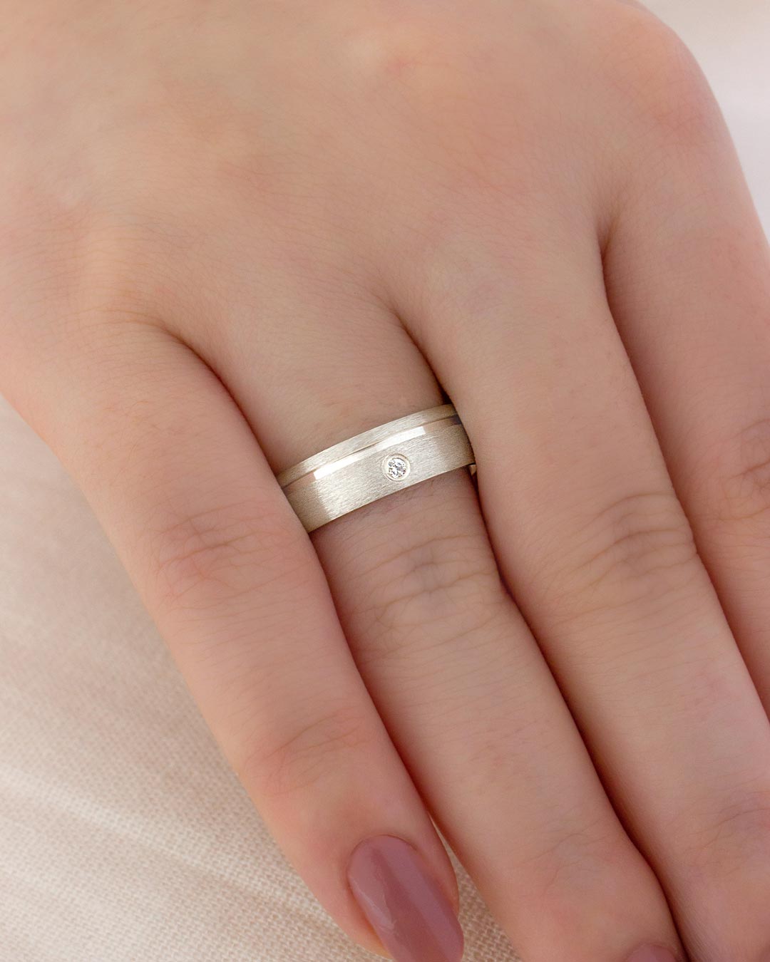 Aliança Namoro Prata 950 1 Zircônia Fosca Friso Lateral 6mm - Montezza Joias