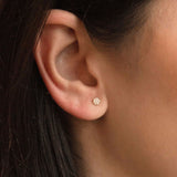 Brinco Baby Flor Pavê Diamantes Ouro 18K