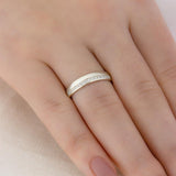 Aliança Namoro Prata 950 1 Linha Cravejada Abaulada 4mm - Montezza Joias