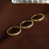 Anel Delicado Elo Infinito Ouro 18K