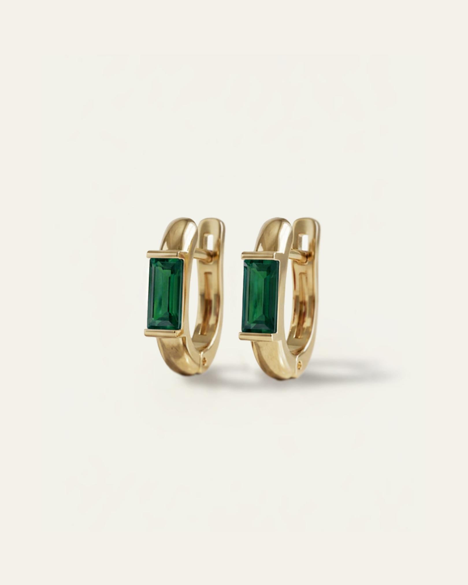 Brinco Argola Cravejada Baguete Lili Ouro 18K