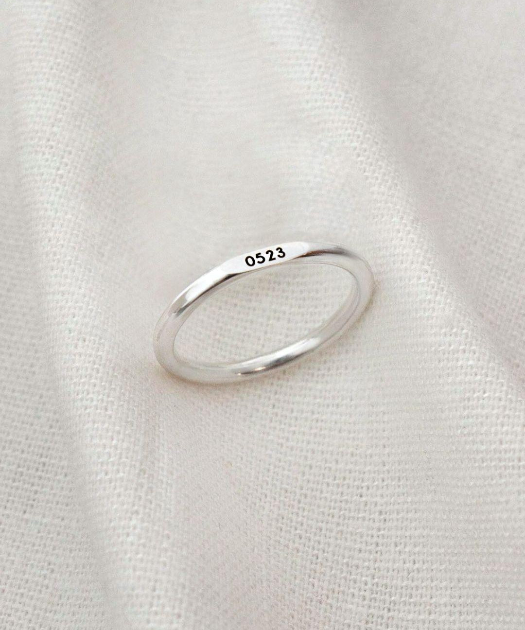 Anel Memórias Topo Reto Personalizado Prata 950 (NEW)