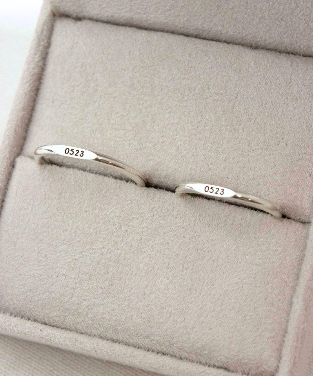 Anel Memórias Topo Reto Personalizado Prata 950 (NEW)