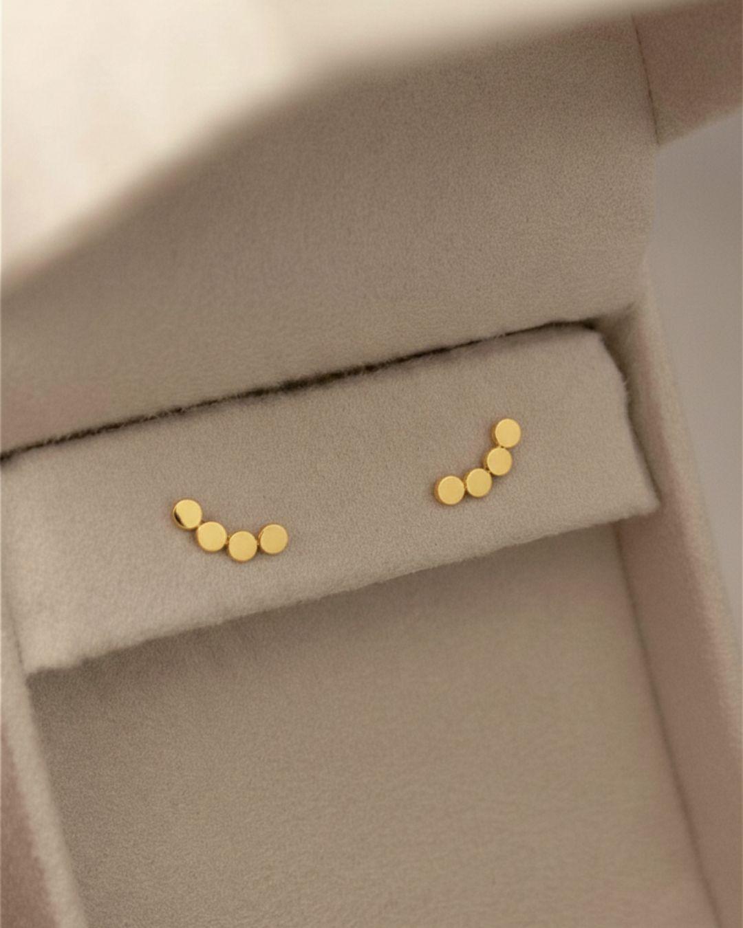 Brinco Earcuff Bolinhas Ouro 18K