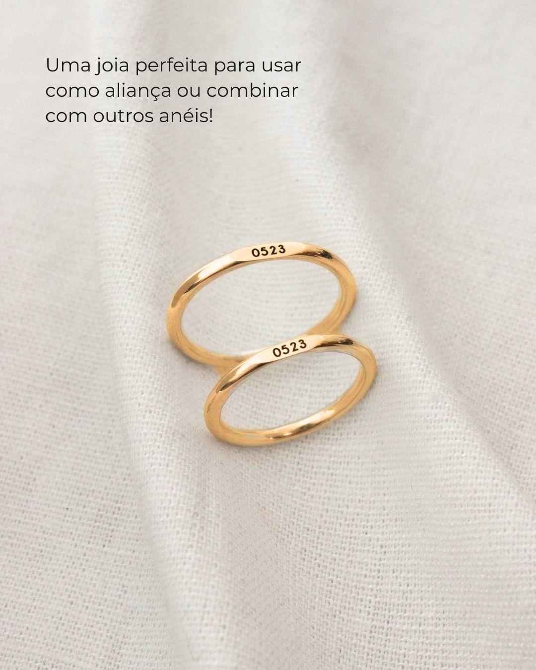 Anel Memórias Topo Reto Personalizado Ouro 18K (NEW)