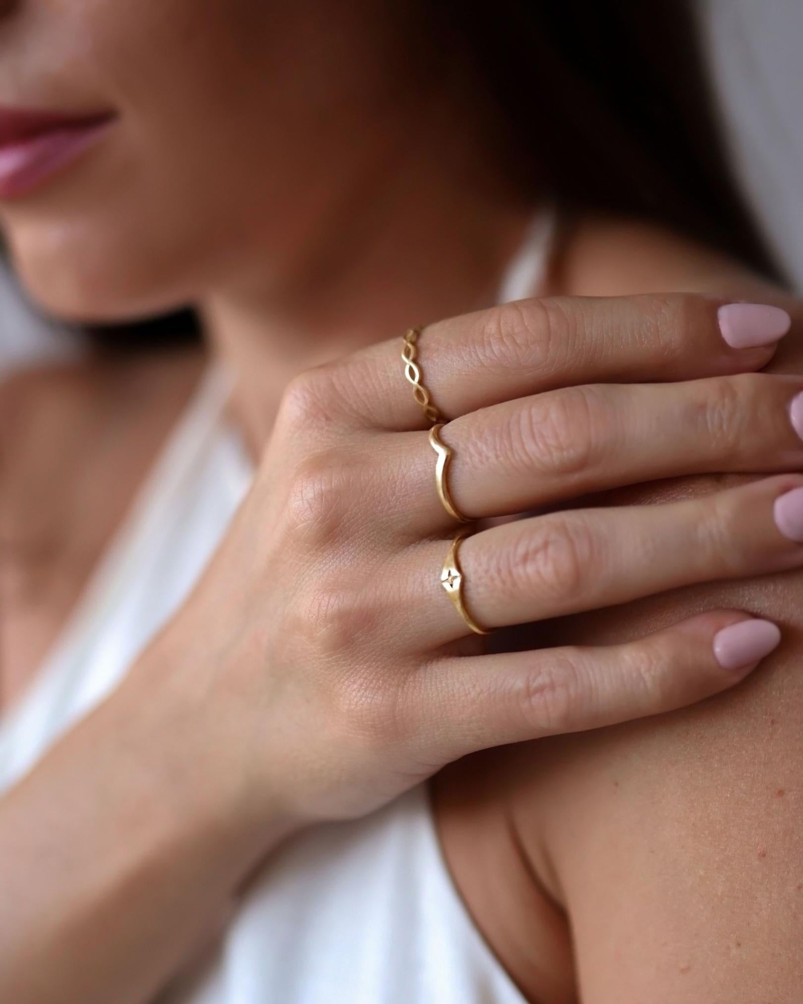 Anel Delicado Estrela Ouro 18K