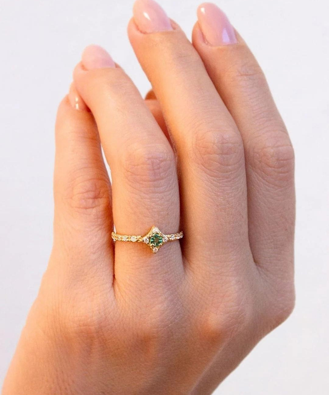 Anel Formatura Losango Aro Cravejado Ouro 18K