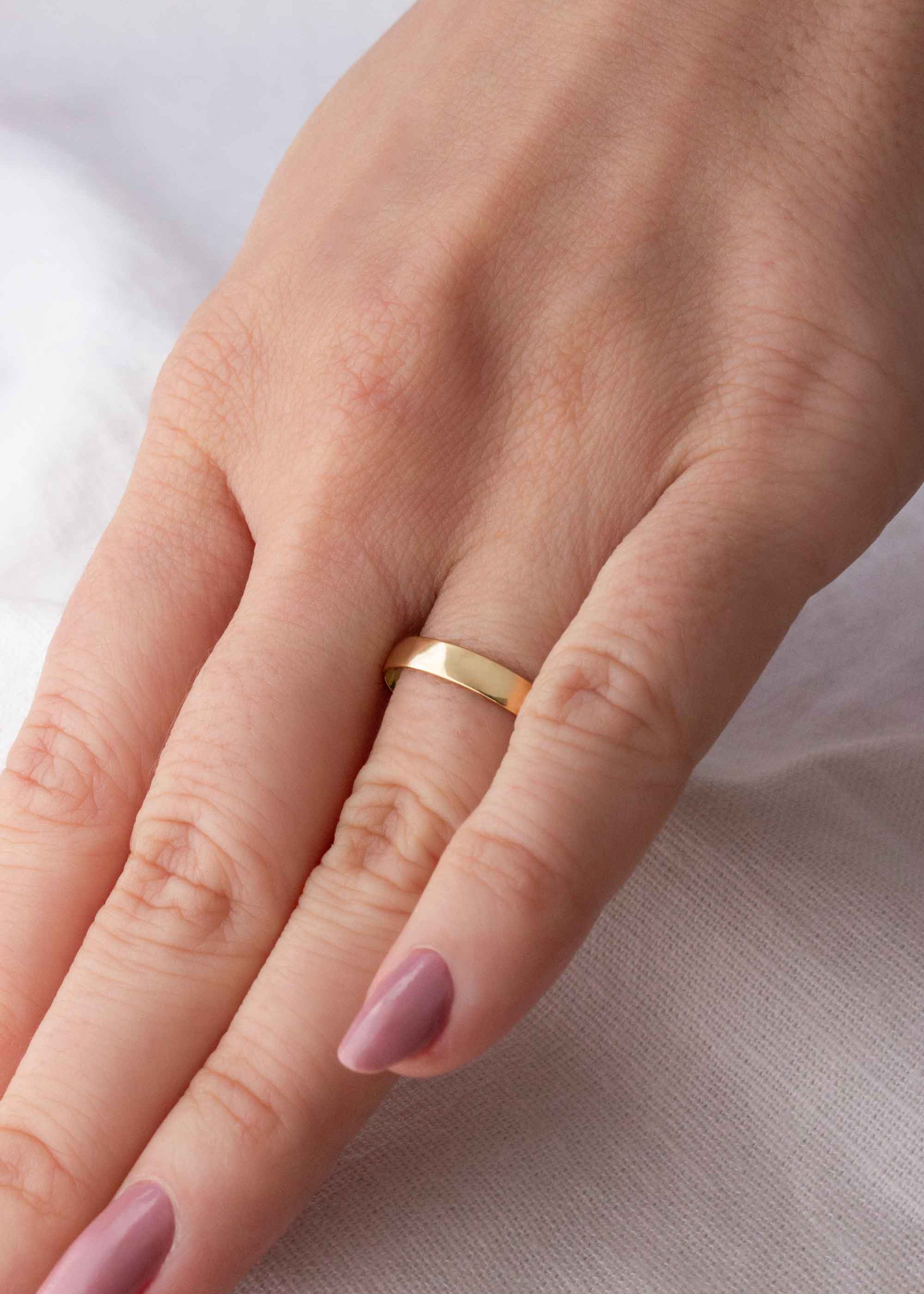 Aliança Personalizada Ouro 18K | 3 mm Abaulada Leve