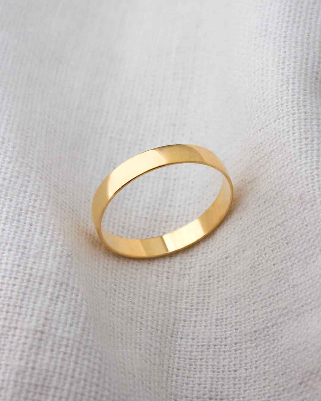 Aliança Personalizada Ouro 18K | 4 mm Abaulada Leve
