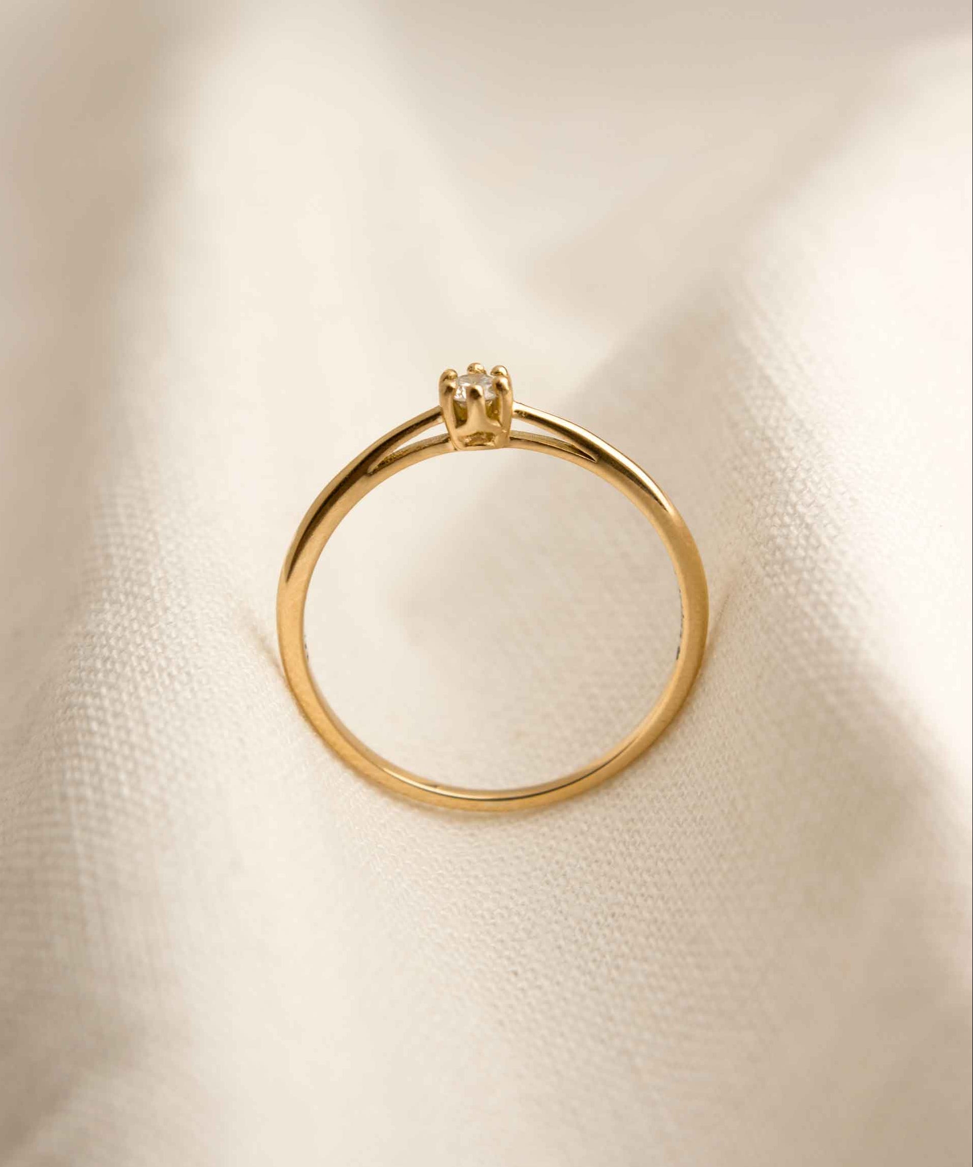 Anel Solitário Personalizado Ouro 18K Aro Delicado