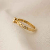 Anel Solitário Personalizado Ouro 18K Aro Cravejado