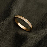 Anel Meia Aliança Cravejada Personalizada Ouro 18K