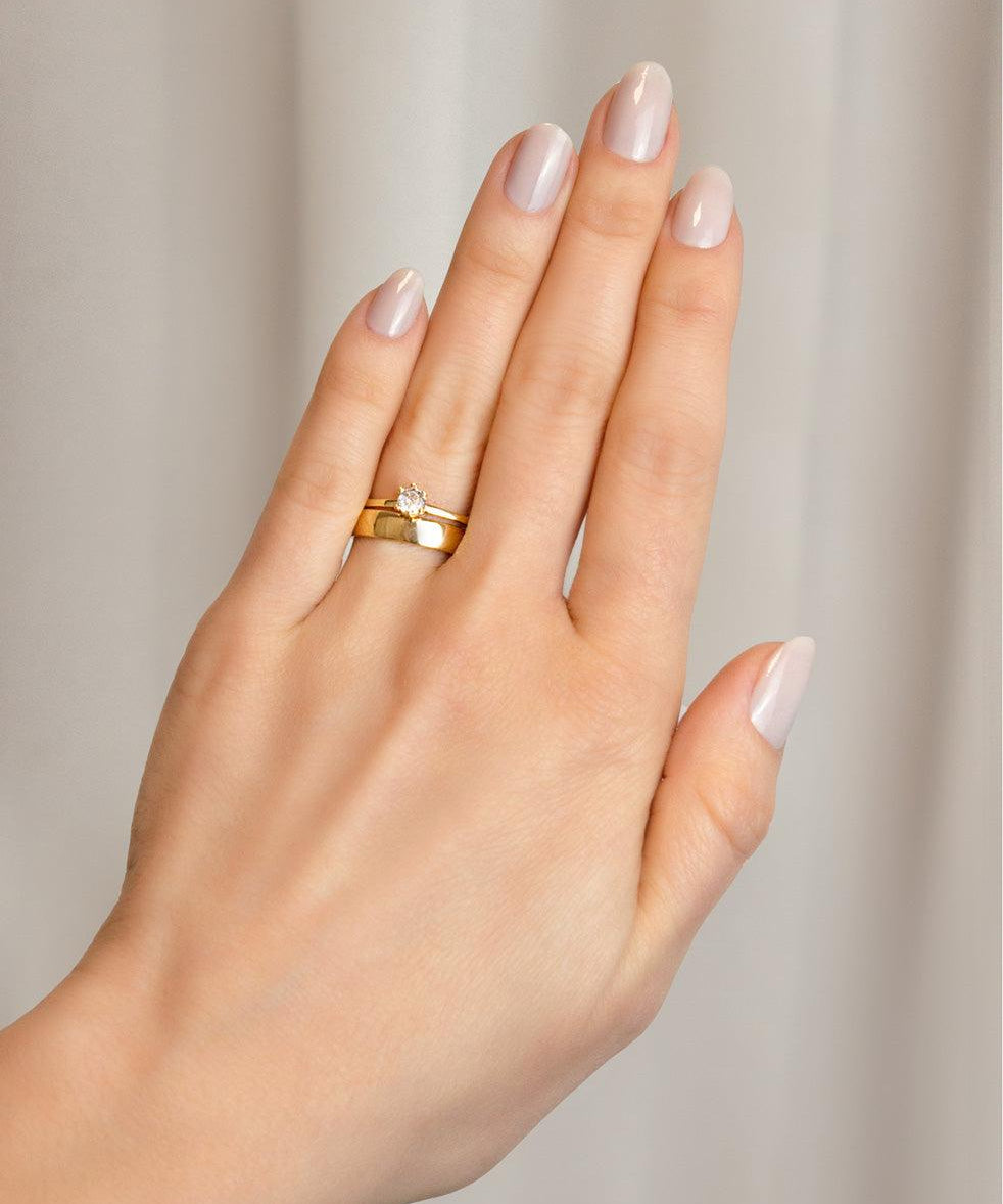 Anel Solitário Personalizado Ouro 18K Zircônia Aro Reto - Montezza Joias