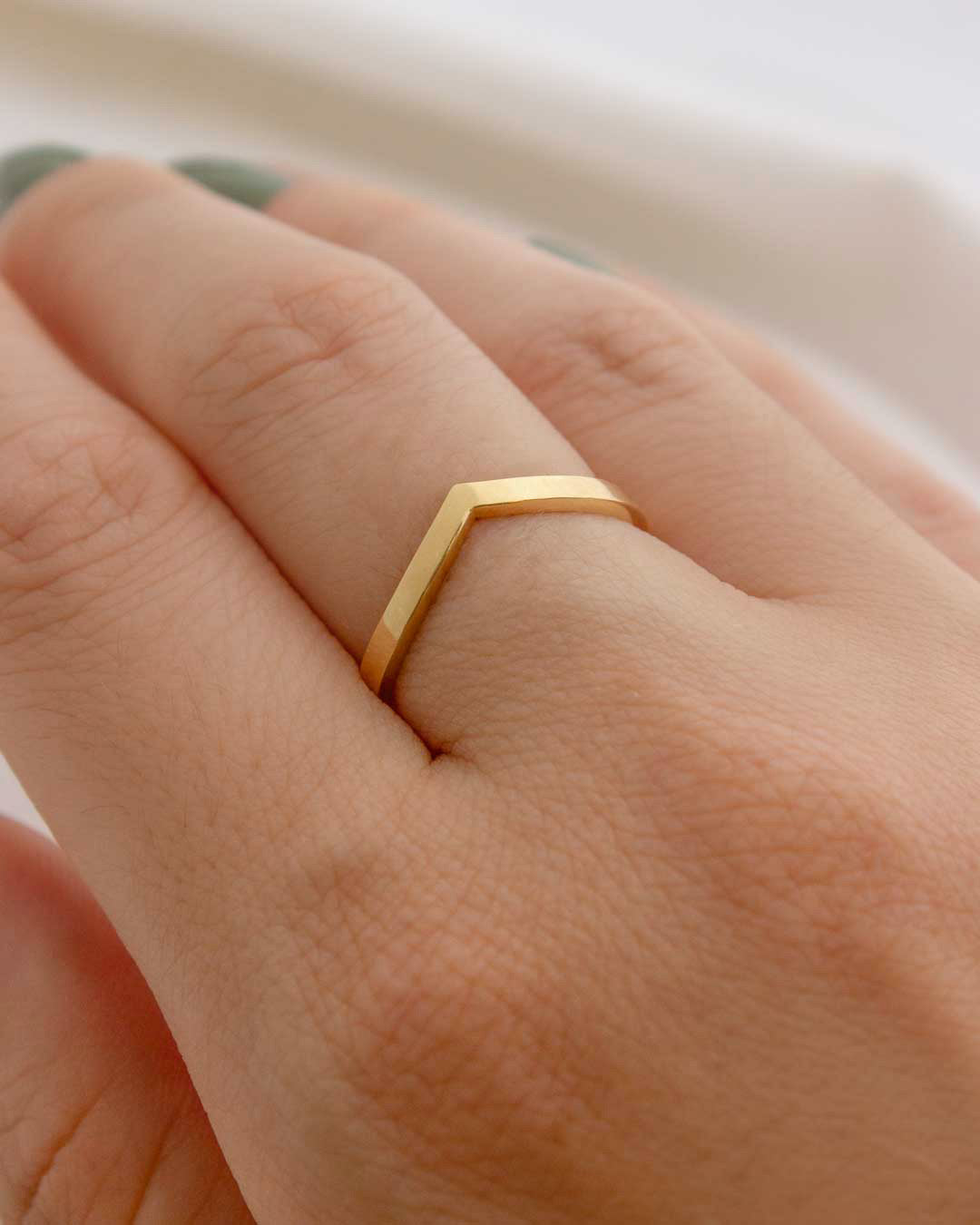 Anel Bico Liso Personalizado Ouro 18K