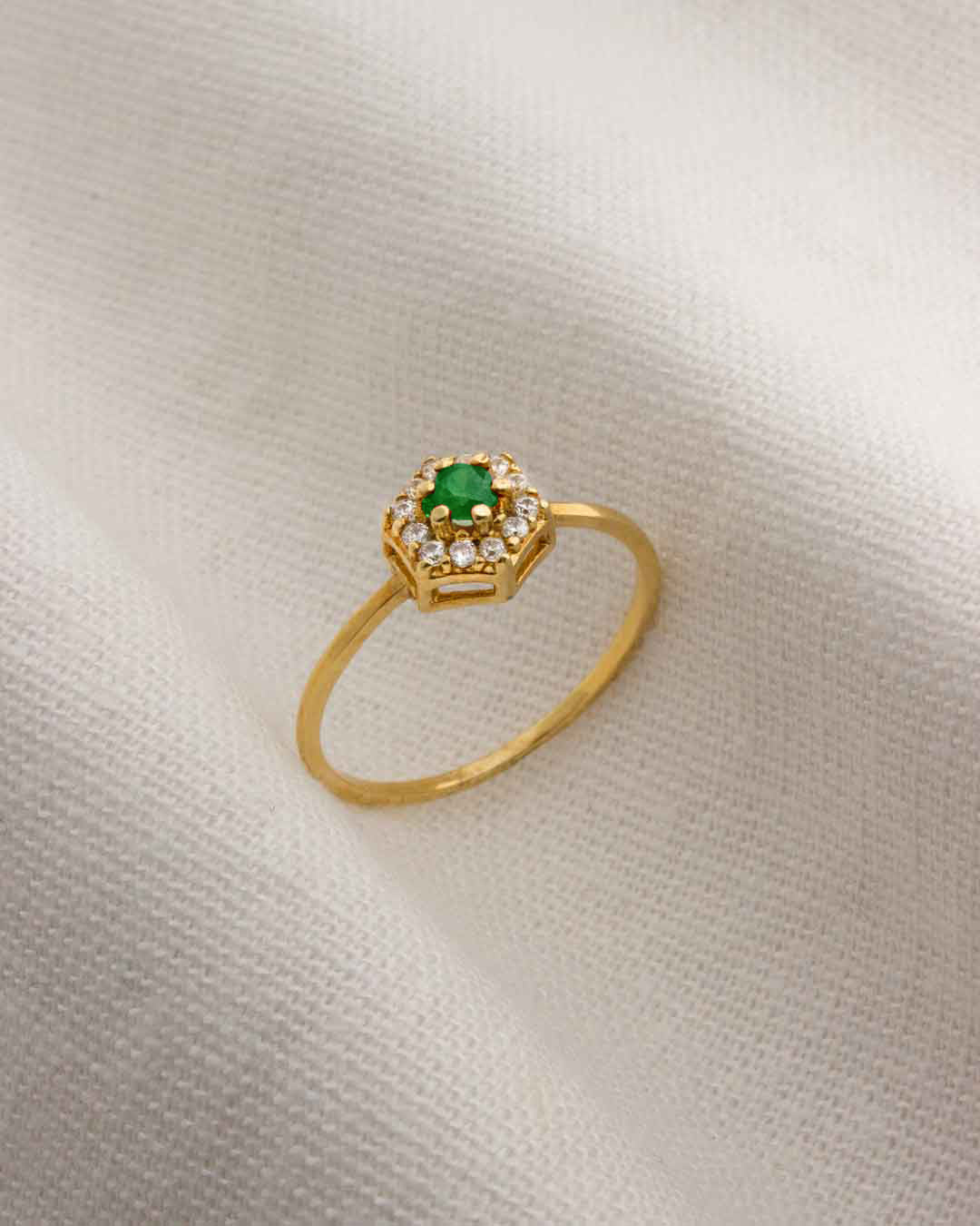 Anel Formatura Ouro 18K Esmeralda Hexagonal Aro Delicado - Montezza Joias