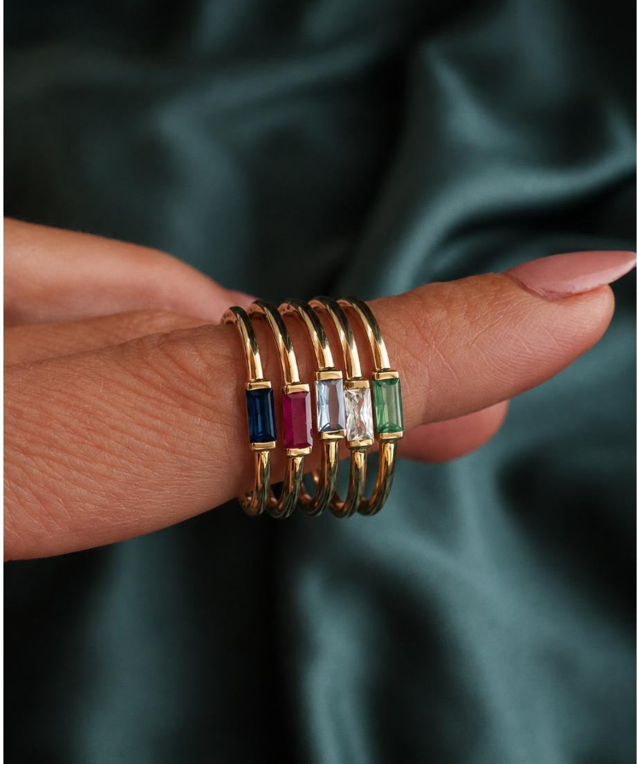 Anel Baguete Memórias Lili Personalizado Ouro 18K