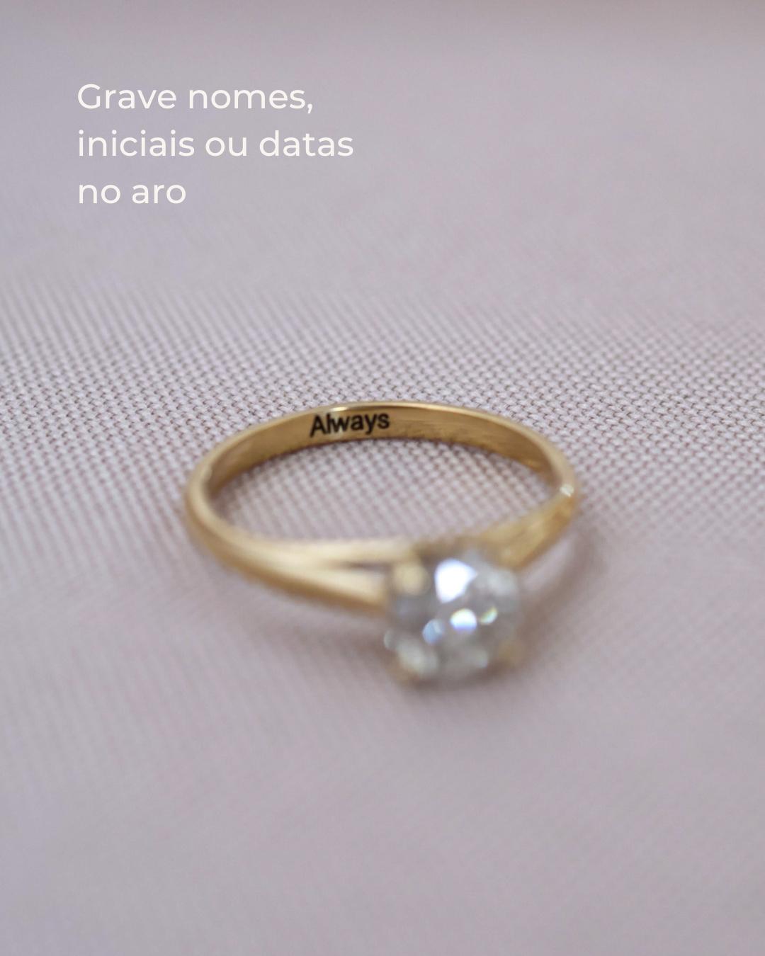 Anel Solit‡rio noivado Analu Ouro 18K diamante moissanita aro grava�‹o interna
