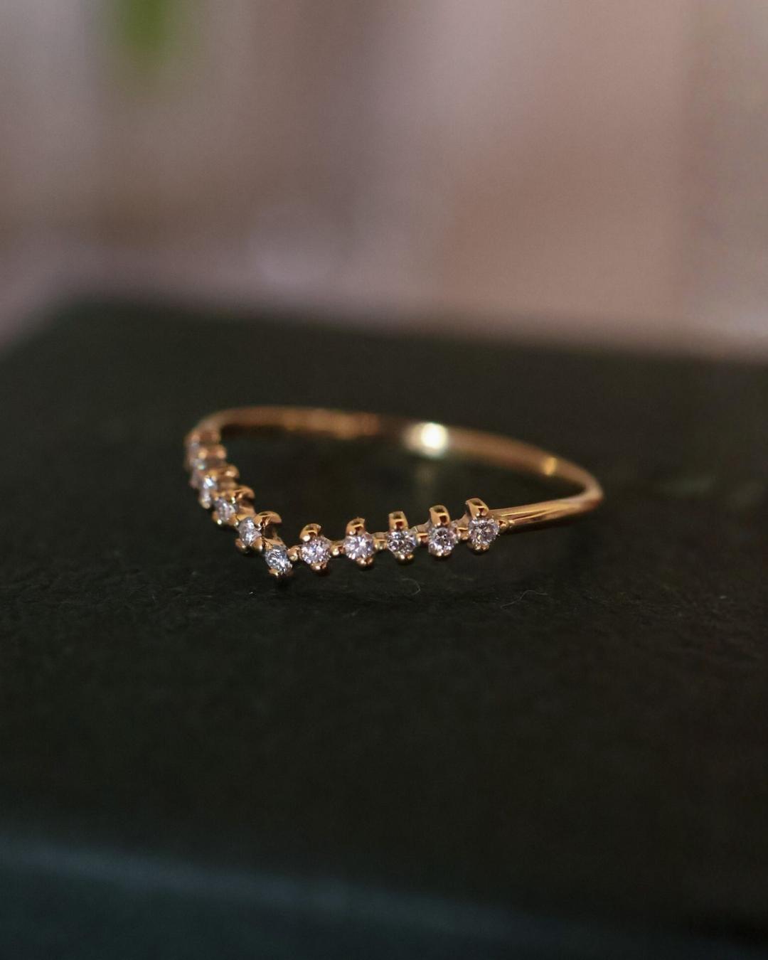 Ane Bico cravejado leti Ouro 18K