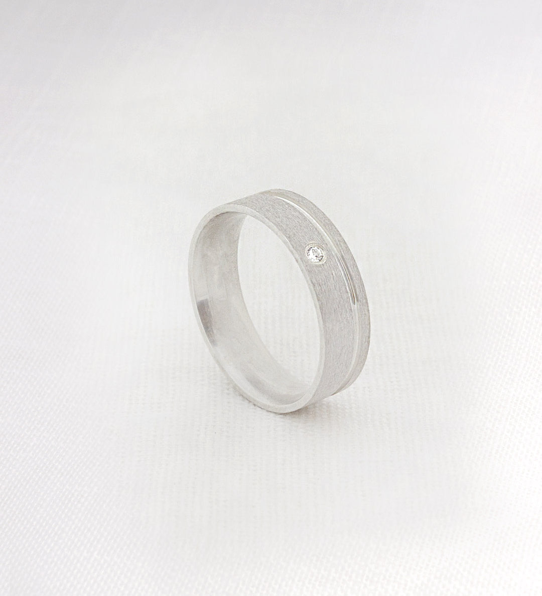 Aliança Namoro Prata 950 1 Zircônia Fosca Friso Lateral 6mm - Montezza Joias