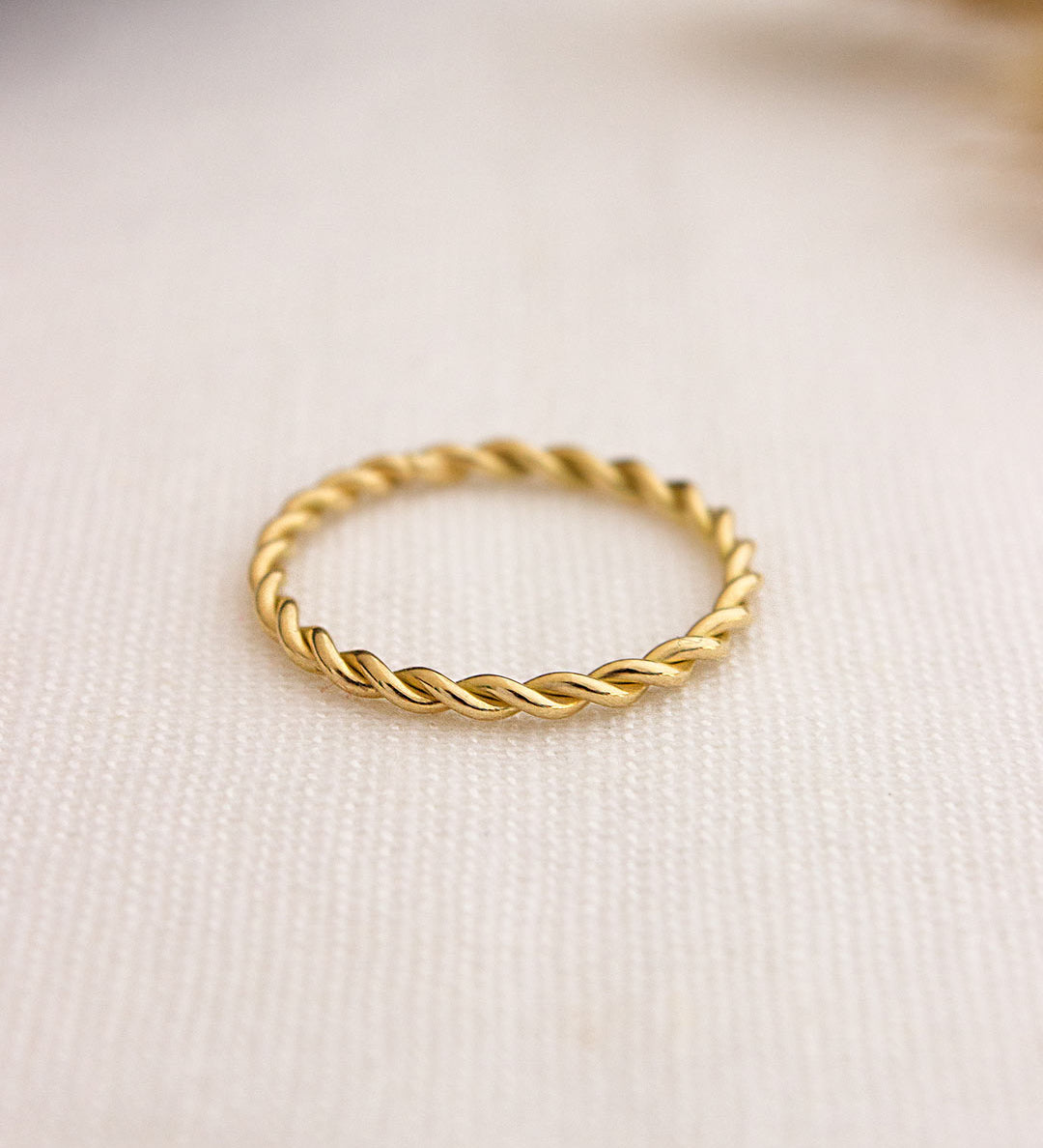 Anel Torcido Ouro 18K - Montezza Joias