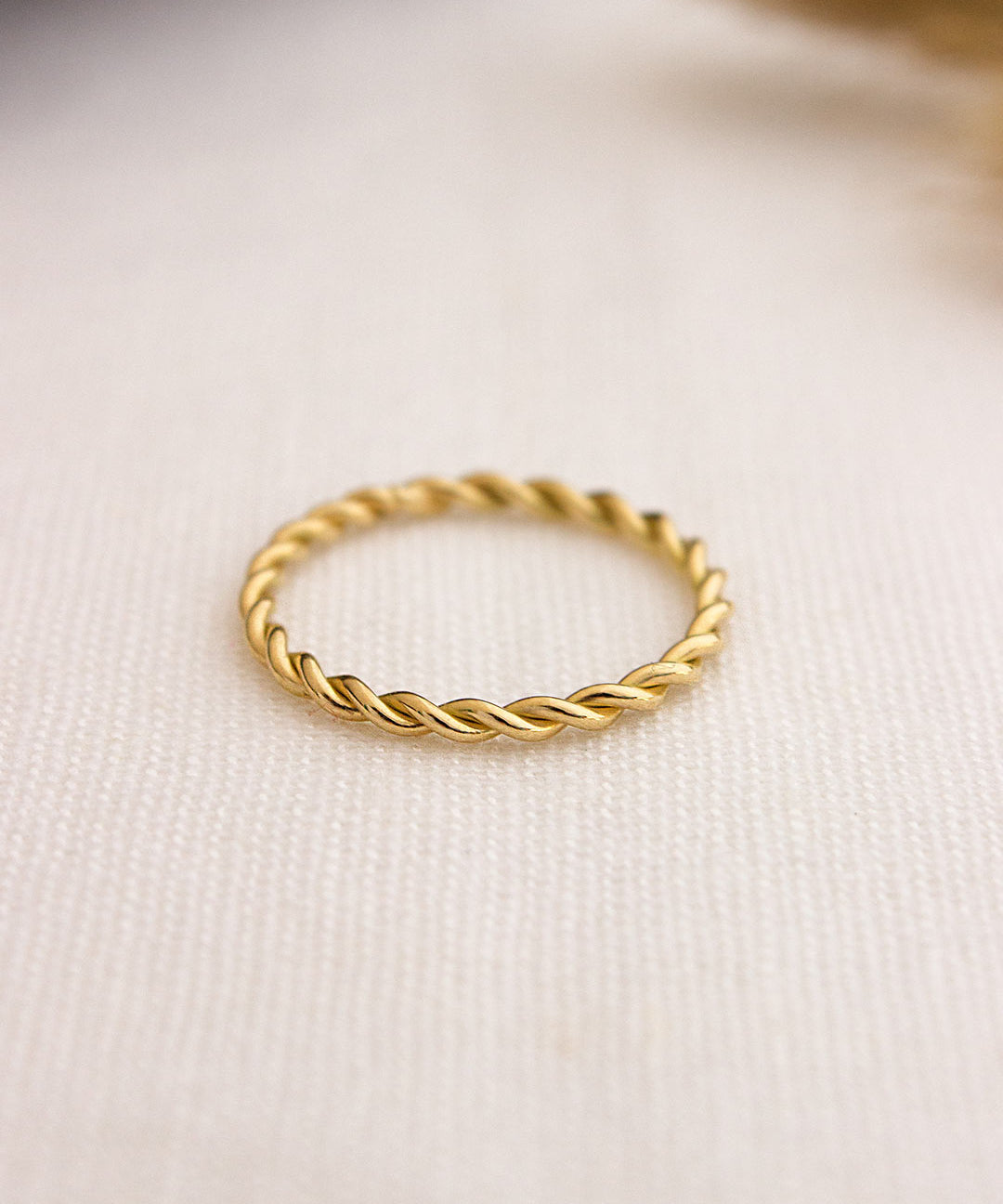 Anel Torcido Ouro 18K - Montezza Joias