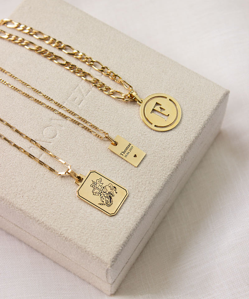 Pingente Letra Personalizada 16mm Ouro 18K - Montezza Joias