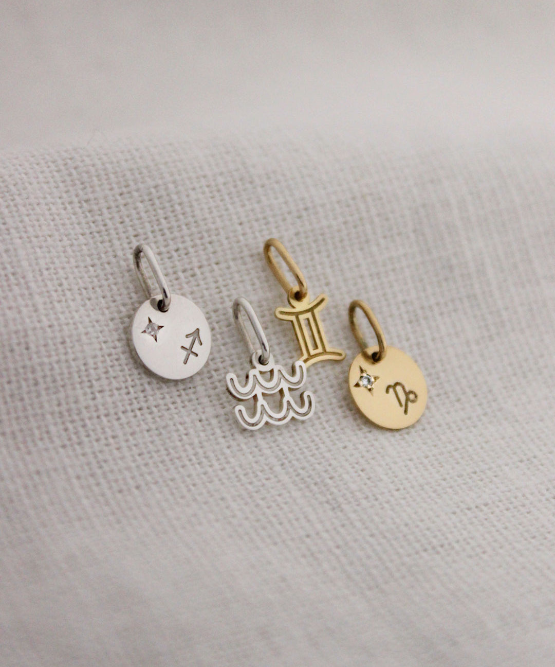 Pingente Signo do Zodíaco Ouro 18K