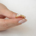 Anel Solitário Personalizado Ouro 18K Diamantes Aro Cravejado - Montezza Joias