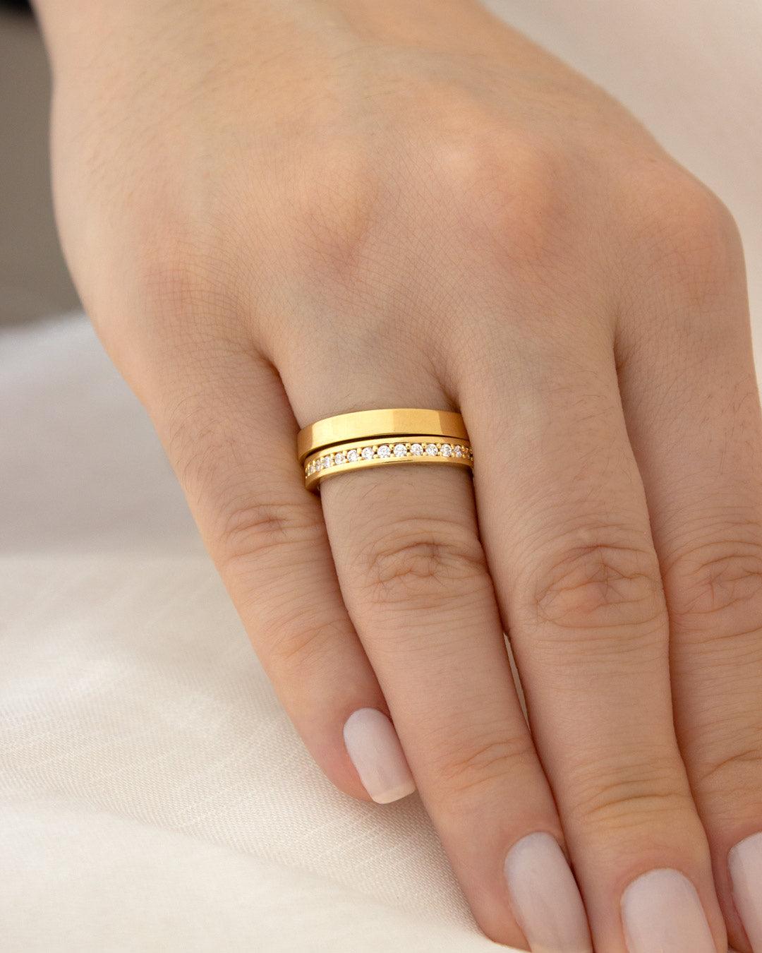 Aliança Personalizada Ouro 18K Anatômica | 3mm Reta Cravejada Zircônias - Montezza Joias