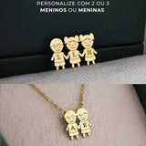 pingente em ouro com dois ou três filhos, menino ou menina, personalizado com nome, inicial e data de nascimento