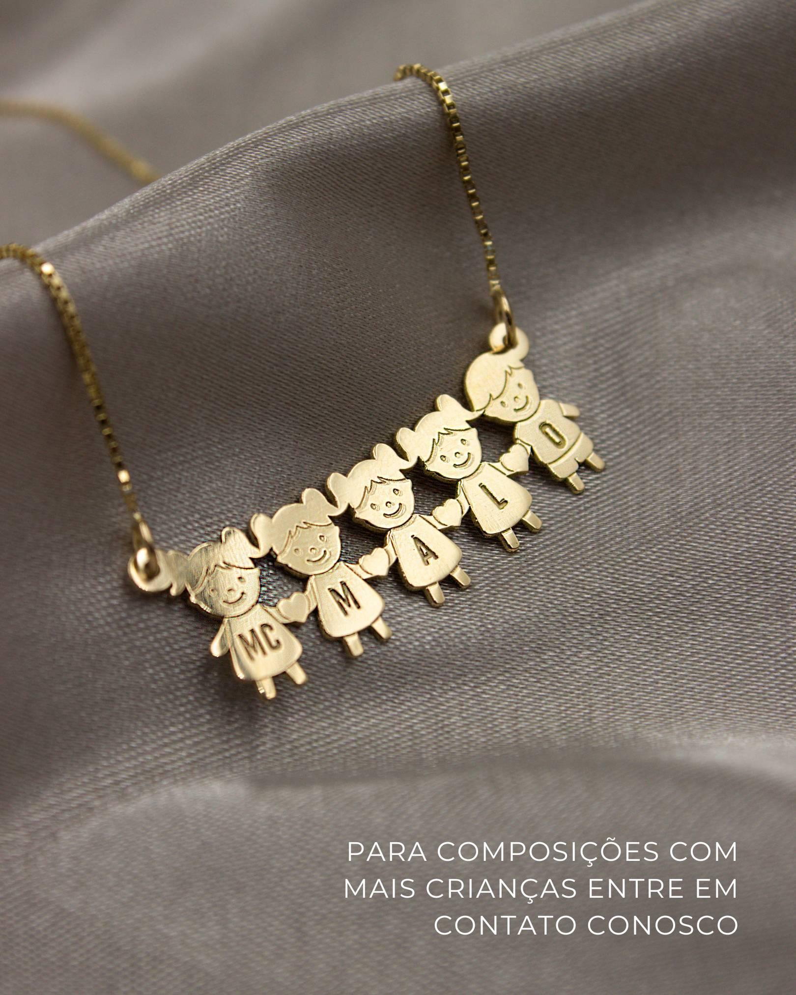 pingente em ouro com dois ou três filhos, menino ou menina, personalizado com nome, inicial e data de nascimento
