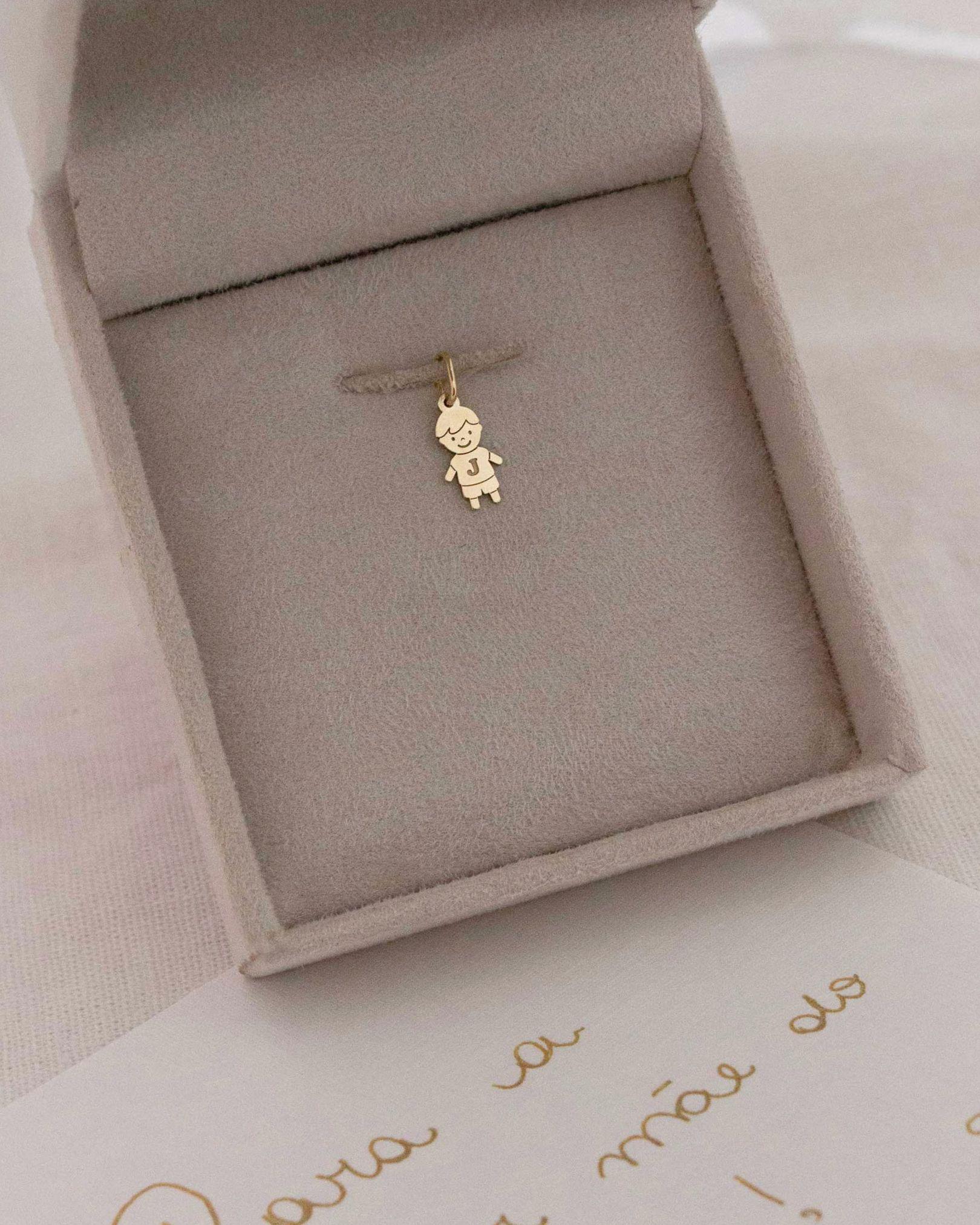 pingente ouro menino personalizado