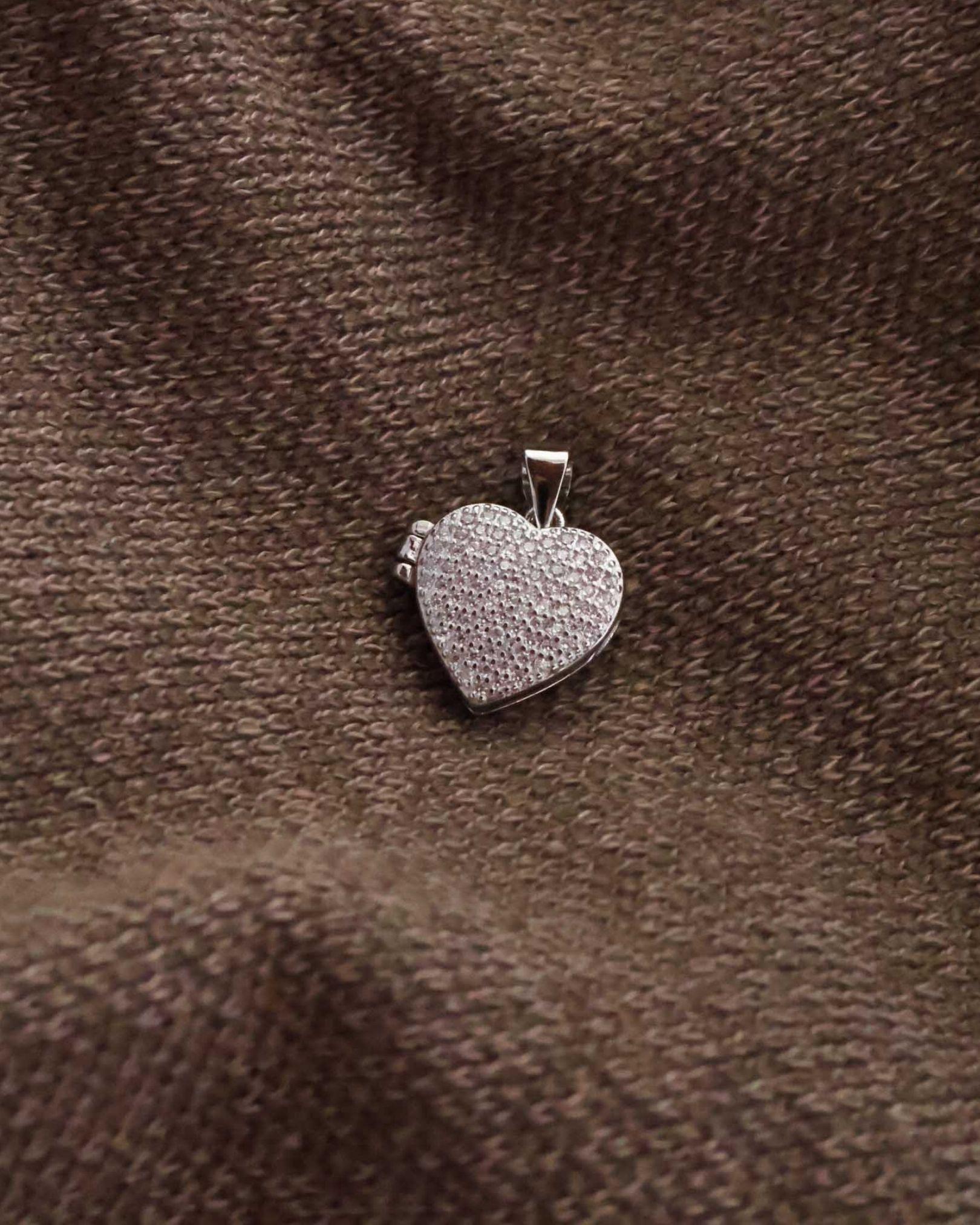 pingente relicario coração de prata personalizado montezza