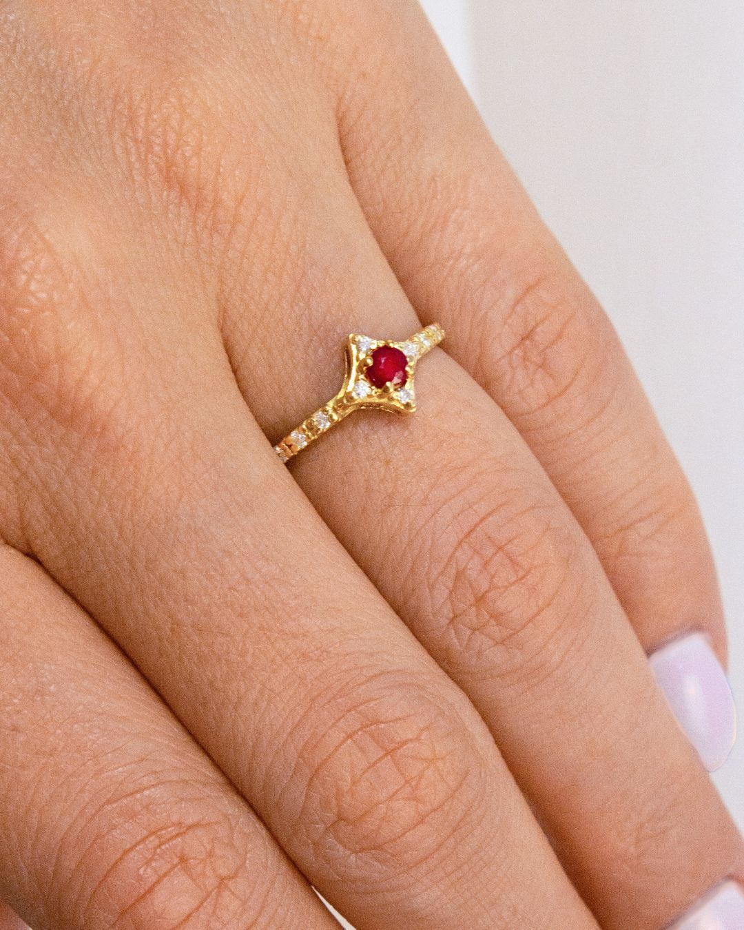 Anel Formatura Losango Aro Cravejado Ouro 18K