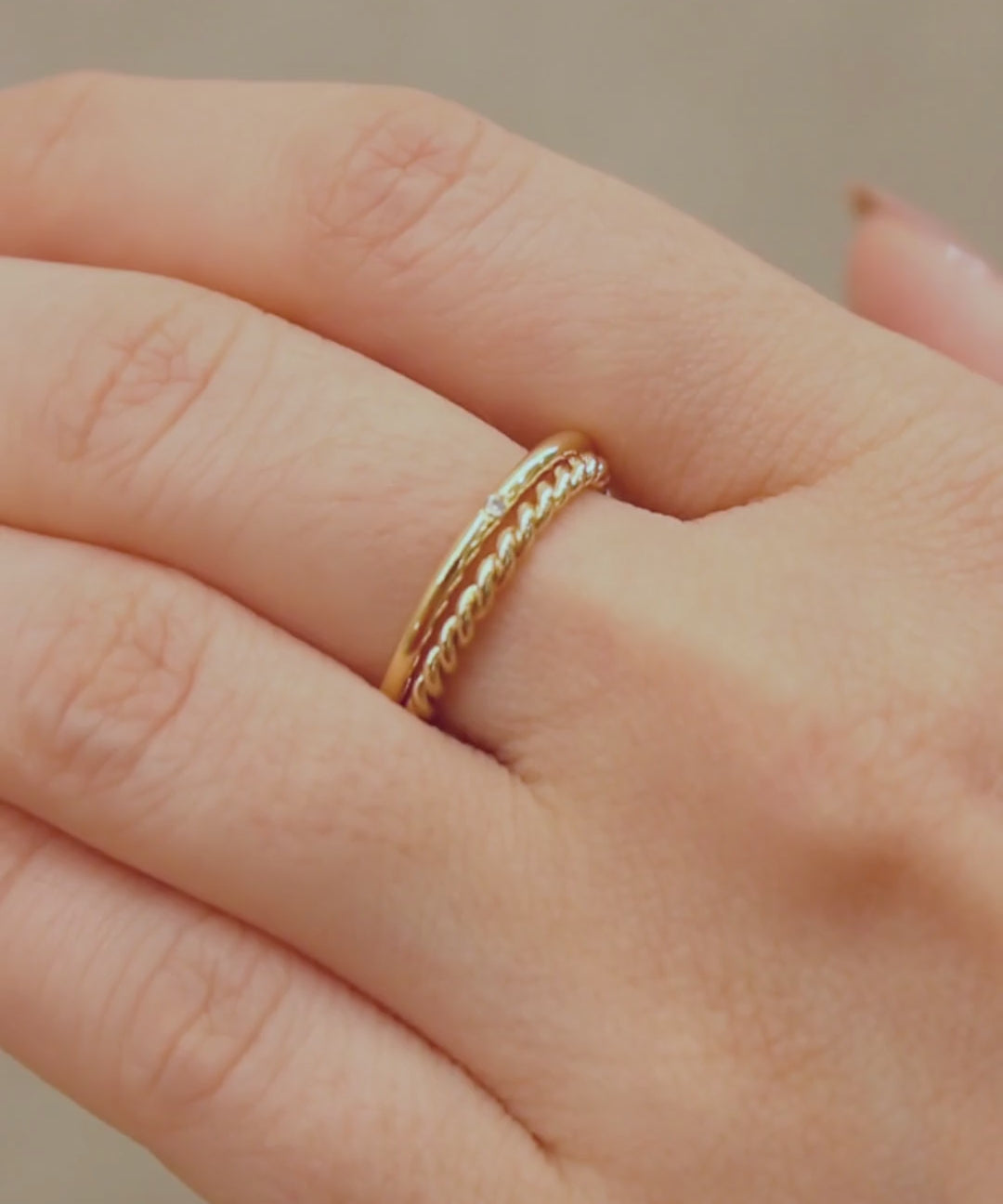 Anel Torcido Ouro 18K