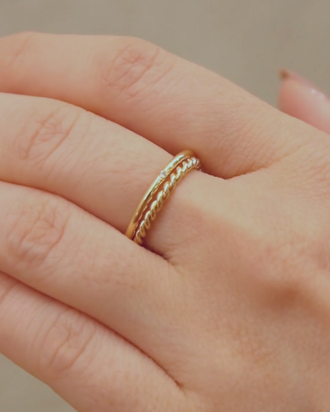 Anel Torcido Ouro 18K