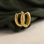Argola Bico Lisa Ouro 18K - Montezza Joias